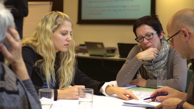 Iniciamos las colaboraciones con periodistas, escritores y editoriales